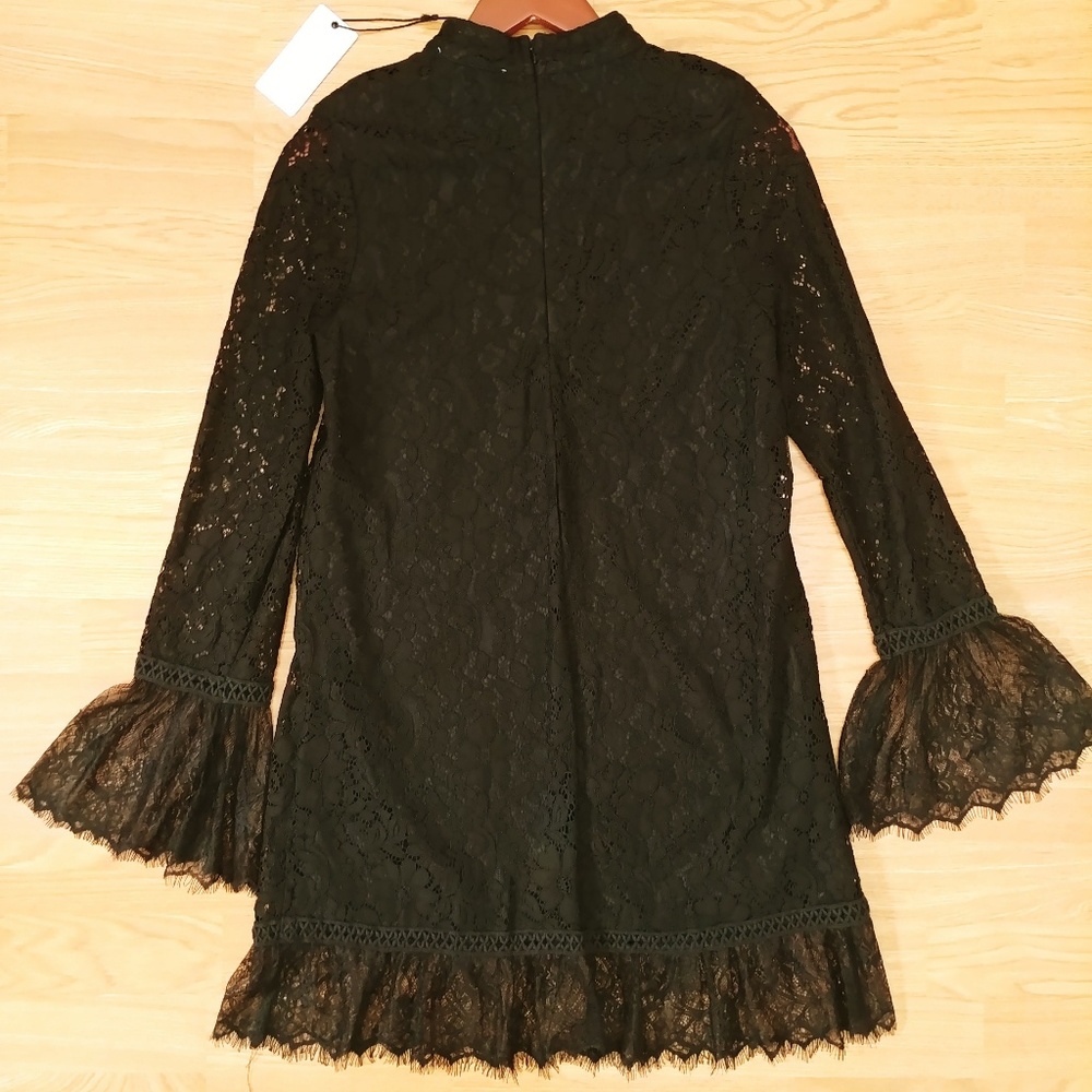 Black lace dress - Picture 2 of 7